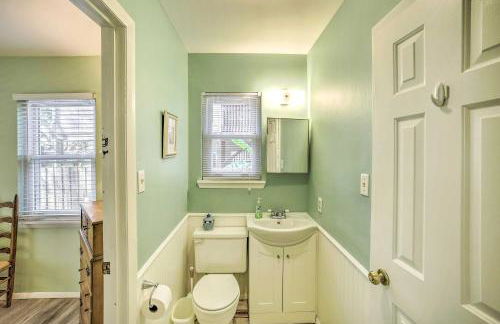 Oak Island Home with Yard Less Than 1 Mi to the Beach! - Foto 20