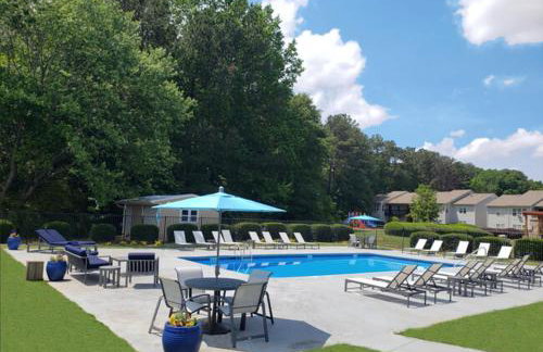 Spacious 1 Bed 15 Bath Towmhome I Ellenwood - Foto 21