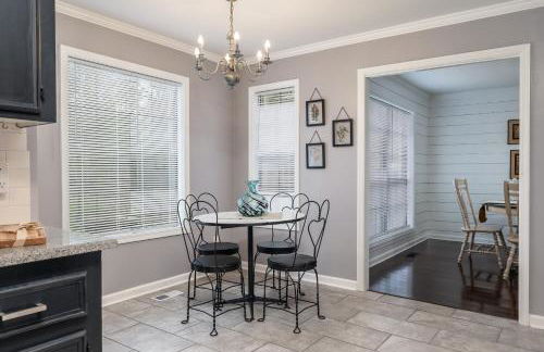 Colleens Corner Captivating 4bed 2.5 bath in Charming Neighborhood - Foto 12