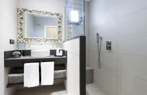 Little LIBERTAD Heart of Cadiz Grupo AC Gestion - Foto 3