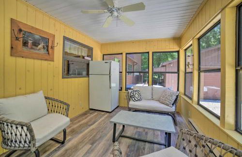 Charming Pymatuning Lake House Near Park and Beach - Photo 25