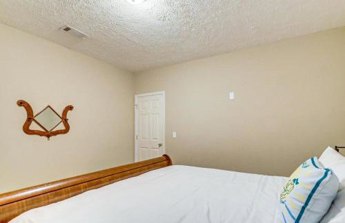 Remote Escape Lake Home with Dock in Sparta! - Foto 25