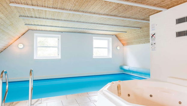 8 Person Holiday Home in Blavand - Foto 3, Piscina