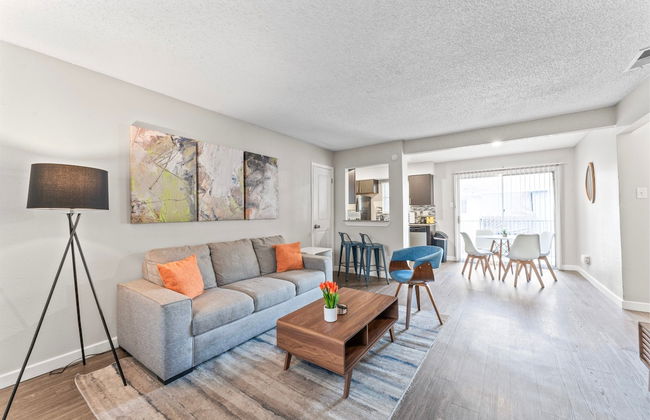 Spacious and Chic King Bed 2BR Suite 5 Min to DT - Foto 7