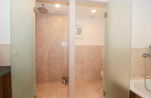 The Threshing Barn - Foto 40