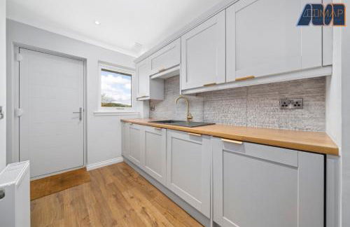 Large Family Home with Hot Tub or Jacuzzi, Log Burner - Foto 12