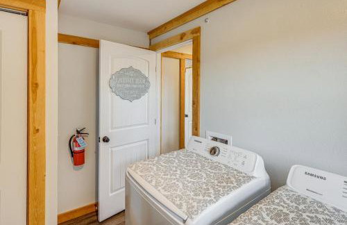 Mountain-View Red Lodge Home - 10 Mi to Skiing! - Foto 19