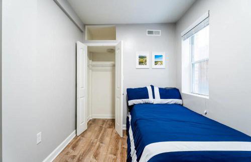 Stylish & Bright Gem Overlooks Lovely Park with Great Amenities - Foto 18