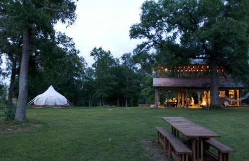 Charming Couples' Bell Tent Rental with Air Conditioning in Texas Hill Country - Foto 19