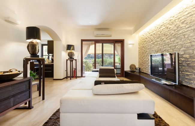 Beautiful Luxury Villa Located in Villasimius Near the Beaches - Photo 13