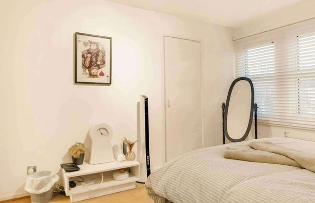 London - Flat - Garden Access - Sleeps 3 - Parking - Photo 4