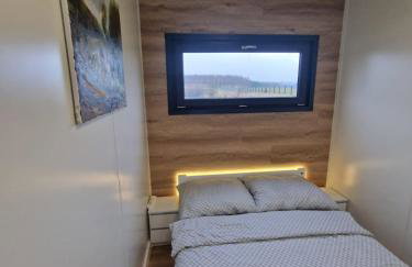 GRETA Nowoczesny domek modułowy nad stawem - Foto 68