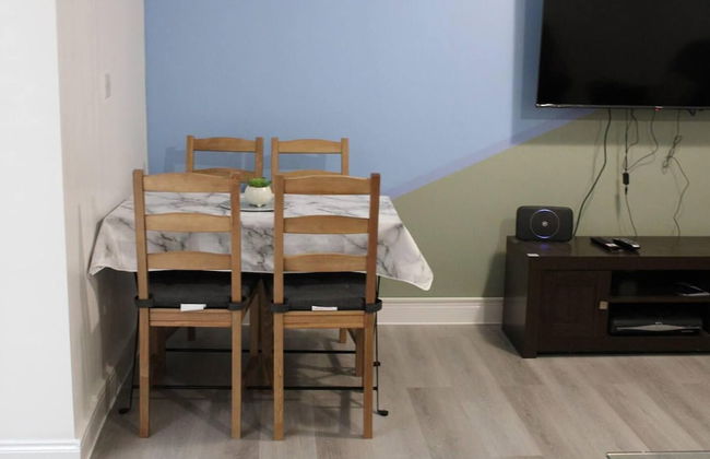 Apartment - Sleeps 4 - Garden - Parking - Photo 11