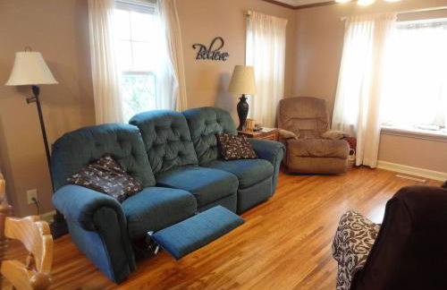 2 Blks St Marys Main Fl Beds Bath CoveredByFaith - Photo 4