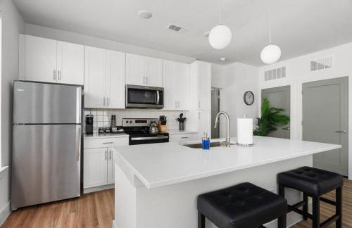 Luxury Stay 1B 1B w Gym, Pool, Shops Nearby - Foto 8