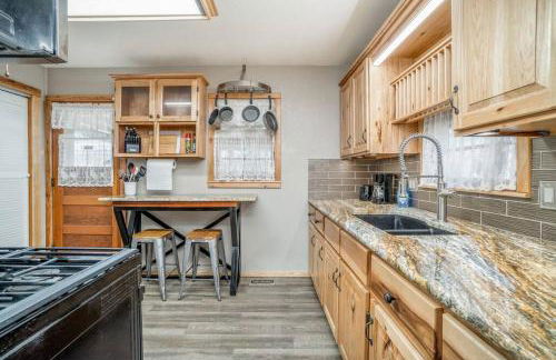 2 Bed 1 Bath Home w 2 Car Garage & Fenced Yard - Photo 19