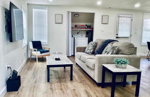 Boardwalk Bungalow Combo Stay for 9 - Foto 2