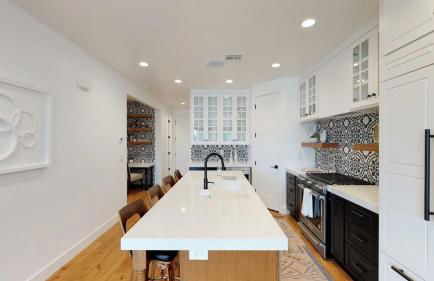 Townhome w Private Hot Tub Air Hockey and more - Foto 6