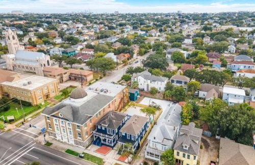 Cozy Home Near Downtown with a Pool and Fire Pit - Foto 36
