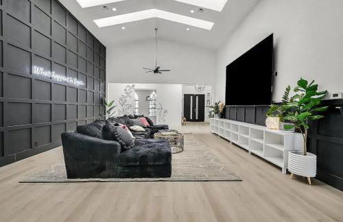 8000sf 7BR Villa Casita Pool Spa Gym & Games - Foto 3