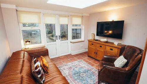 Cosy 2-Bed Cottage with Log-Burner and Garden - Foto 3