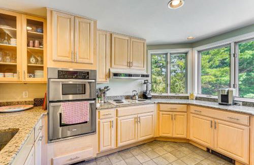 Walk to Ski Lift Spacious Condo in West Dover! - Photo 8