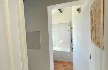 Small Provencal Castle with Swimming Pool, Tennis, Gym & Calm - Foto 43