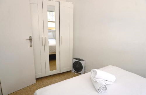 Homenfun Barcelona Park Güell - Photo 44