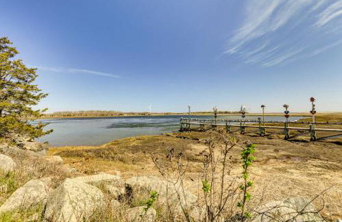 3 Mi to Cape Cod Bay Marshfield Home with Balcony! - Foto 28