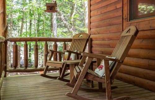 A Creek Runs Thru It - Secluded Waterfront Cabin - Foto 10