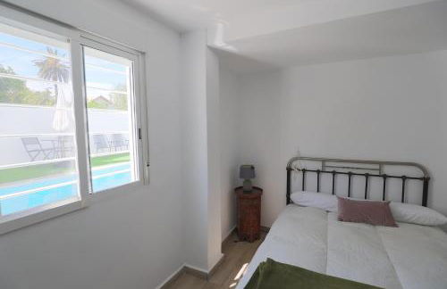 2 apartamentos en una excelente villa de playa compartiendo Piscina y Jardín - Foto 20