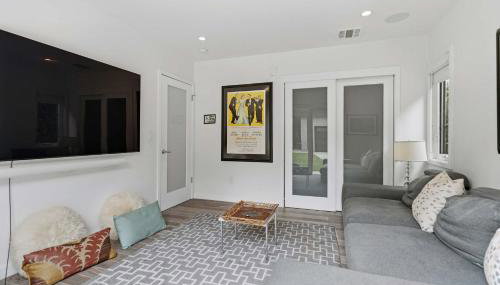 Mar Vista 3BR Near Venice Beach by Colby and Conrad - Photo 5