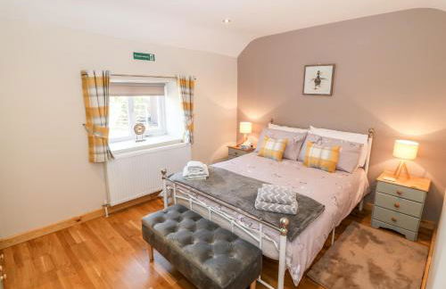 Min-y-rhos - Photo 15