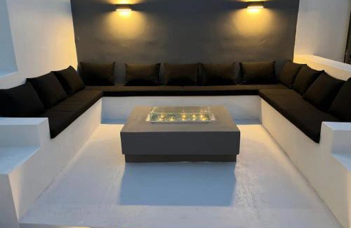 Venetian gem in neapolitan with private courtyard - Photo 15