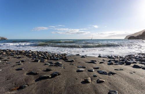 Apartamento en primera línea de playa con piscina - Photo 37