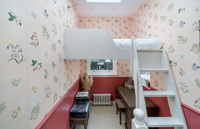 JOIVY Stylish 2-Bed House W/ Private Garden In Hackney - Foto 8