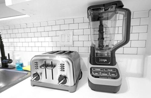 Palm Wave Stays - Designer's Stay - Sleeps 10 - Foto 19