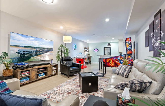 Golf-front Personal Arcade Hot tub Outdoor Kitchen - Photo 17