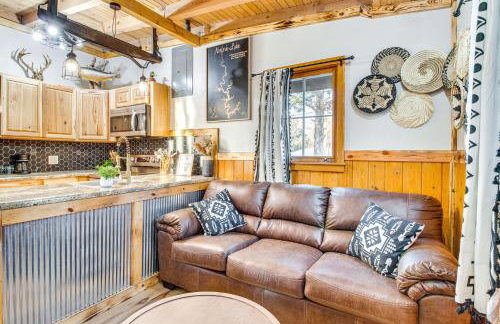 Serene and Cozy Studio Cabin Walk to Norfork Lake! - Foto 5