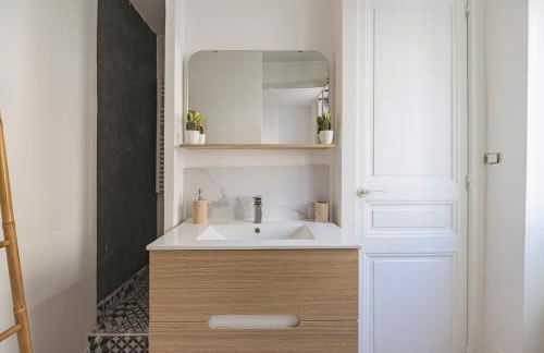 FLORA,centre Reims,parking privé - Foto 13