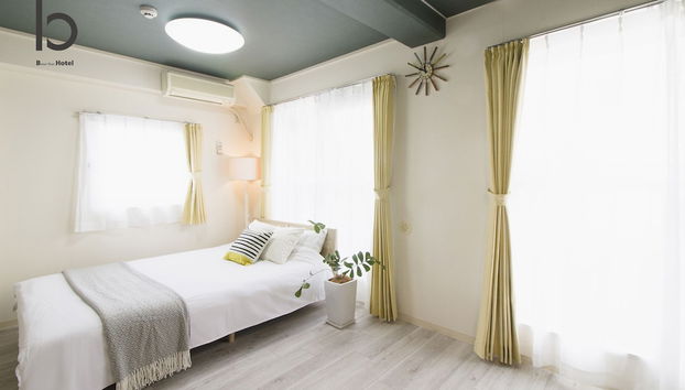 La-Shante - Photo 5, Room