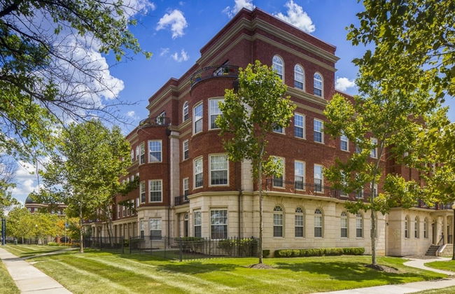 Bridgestreet at Easton Commons - Photo 11