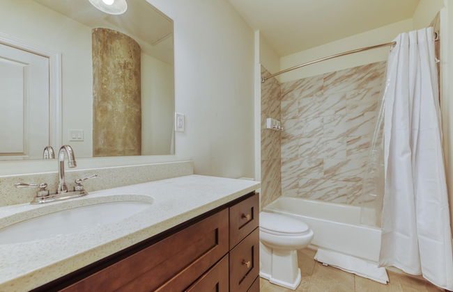 Sosuite 2BR Penthouse w W D Gym On-site Bar - Foto 17