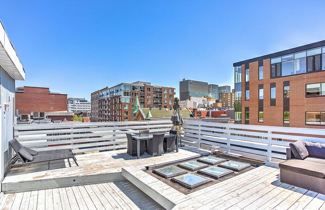 Destination Stays - LOFT HOUSE Quartier des Spectacles - Foto 1