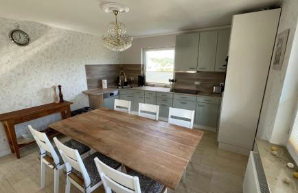 Ferienhaus Platzhirsch in Bad Hersfeld mit Garten, 2 Bäder, 3 Schlafzimmer & Küche - gratis Parkplätze - Photo 3