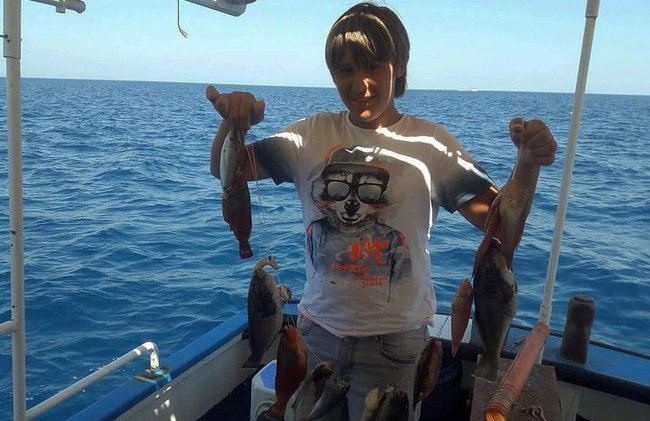 Paseo en barco de pesca con pescador profesional (grupo pequeño) - Foto 6