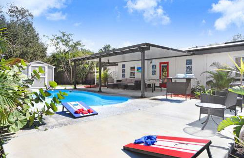 Tropical Pool Oasis Minutes From Tampa Bay Beaches - Photo 1