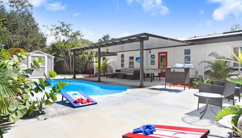 Tropical Pool Oasis Minutes From Tampa Bay Beaches - Photo 1, sunbed, Garden view