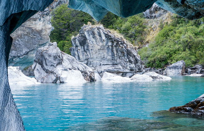 Paseo en barco por la capilla y la catedral de mármol - Foto 1