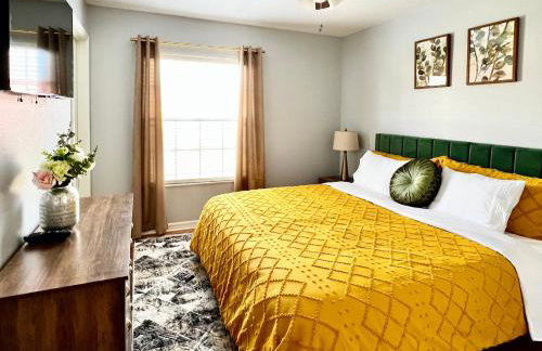 Stylish 3 bd townhouse near Disney with private pool. - Photo 21